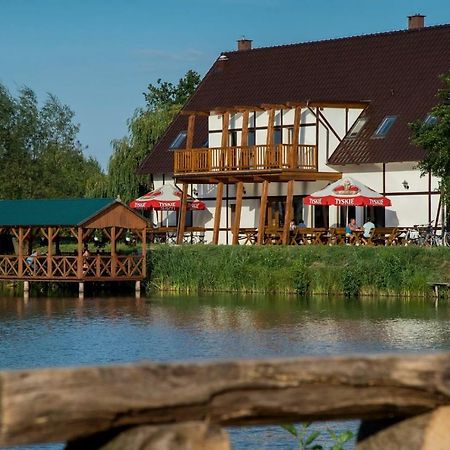 Restauracja Teo Hotel Cieszkow ภายนอก รูปภาพ