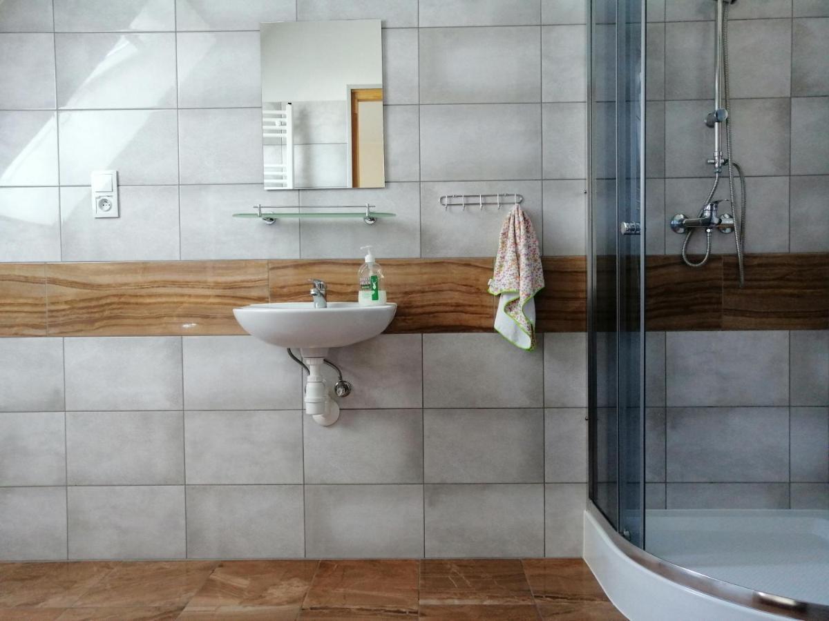 Restauracja Teo Hotel Cieszkow ภายนอก รูปภาพ